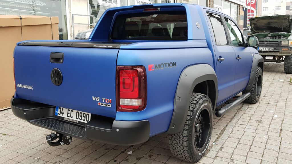 Накладки на пикап. Amarok Volkswagen 2 двери. Амарок Авентура. Крышка пикапа Volkswagen Amarok. KDT Амарок.